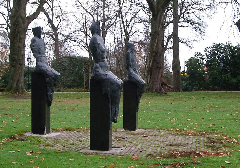 Copinga,%20Kiny_Drie%20vorstinnen_(COP-01%20g)